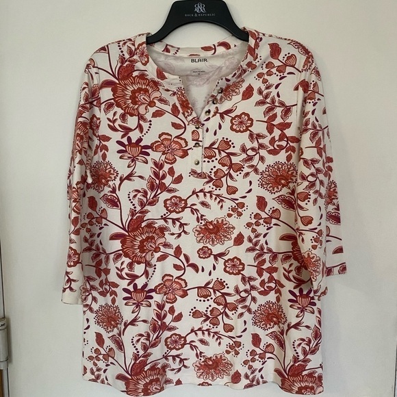 Ladies Blair, medium new without tags three-quarter length sleeve top - Picture 1 of 7